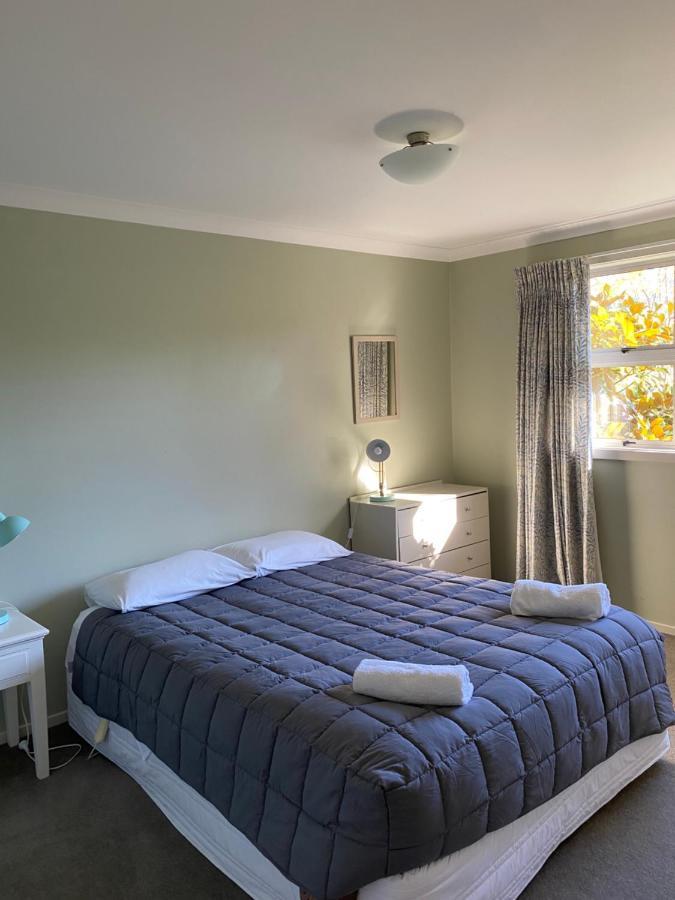 Amazing Aubrey, Walk To Bremner Bay Villa Wanaka Bagian luar foto